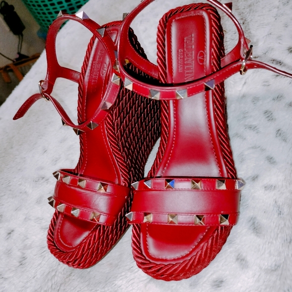 Valentino Garavani Red Rockstud leather torchon espadrille wedge - Picture 2 of 7